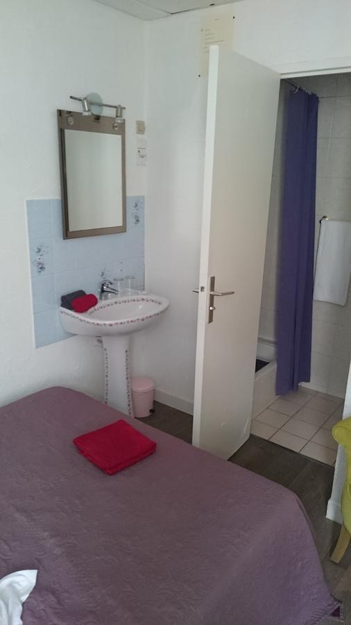 Au Georges VII Hotell Bayeux Exteriör bild